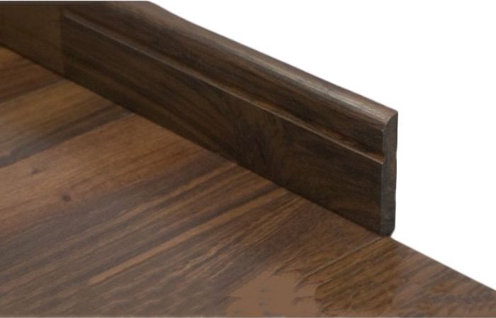 Len Tường Gỗ Chiu Liu