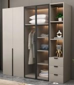 Tủ quần áo Cánh Mở Gỗ kết hợp Khung nhôm Kính sọc trong 160x200 TQA18.1 - LatteTủ quần áo Cánh Mở Gỗ kết hợp Khung nhôm Kính sọc trong 160x200 TQA18.1 - Latte